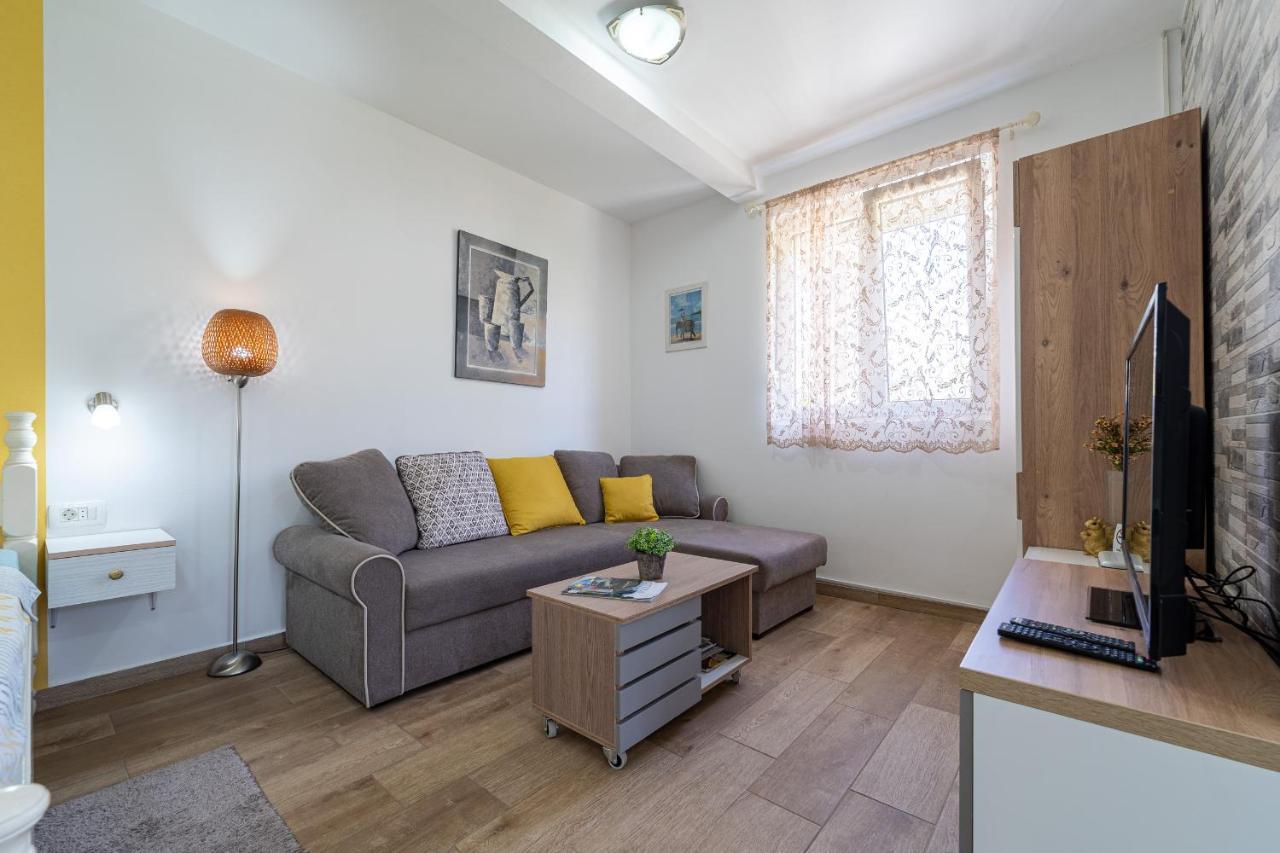 Apartments Gruda Cetinje Bagian luar foto